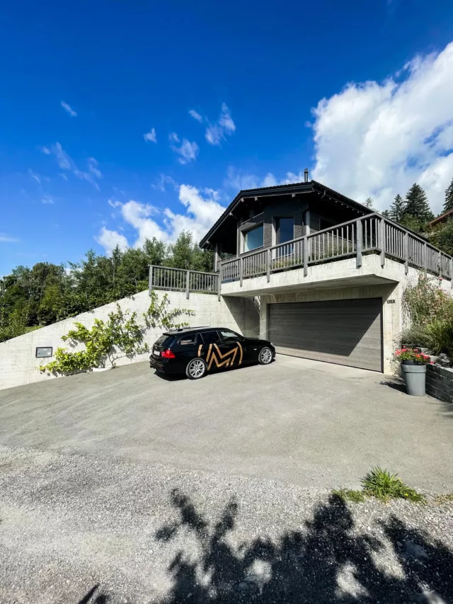 Chalet d'Architecte d'Exception au Coeur de la Nature avec Piscine et Vue Panoramique