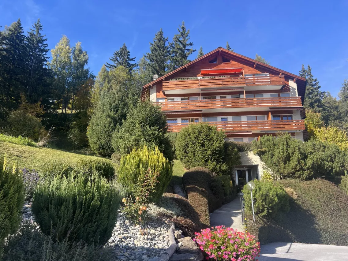 Rare ! Bel appartement de 4 pièces situé au rez jardin