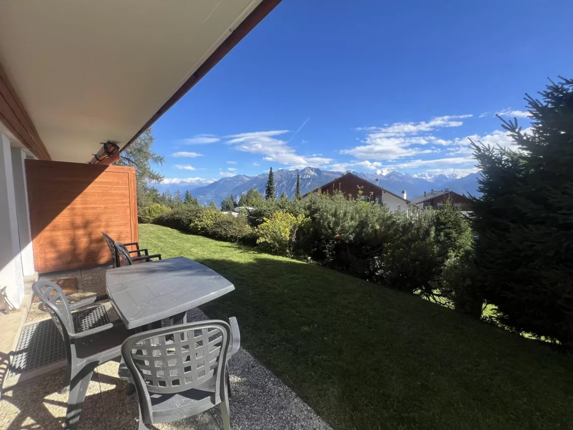 Rare ! Bel appartement de 4 pièces situé au rez jardin