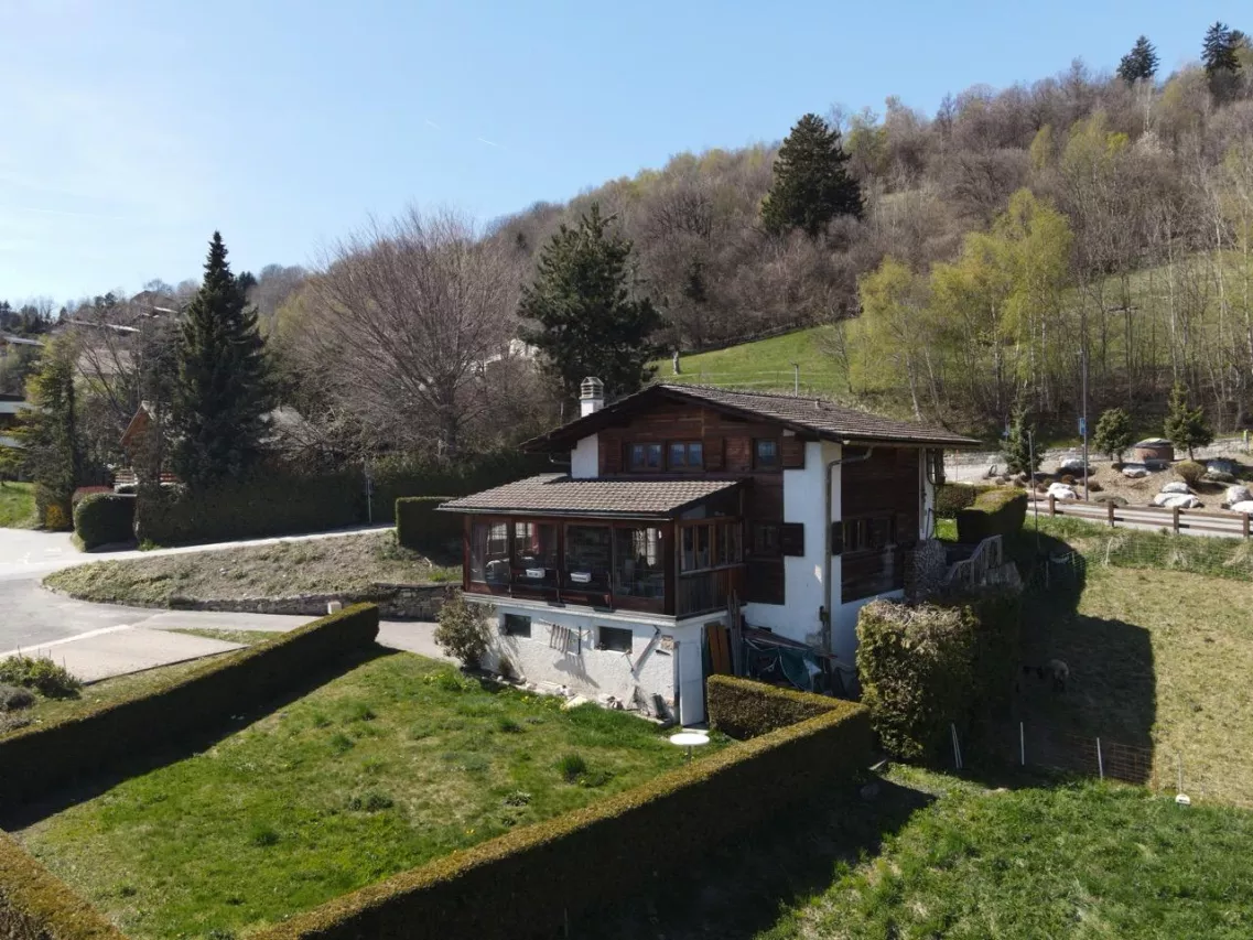 Chalet de 5,5 pièces à Crans-Montana, secteur Mollens - Vente aux étrangers