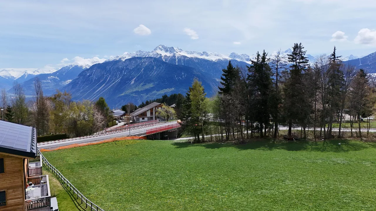 Appartement 3.5 pièces neuf avec terrasse et jardin privatif à Crans-Montana