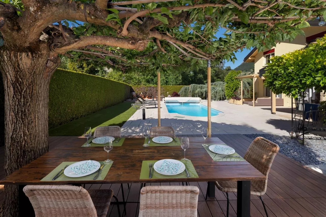 Élégante villa familiale avec piscine à Granges VS