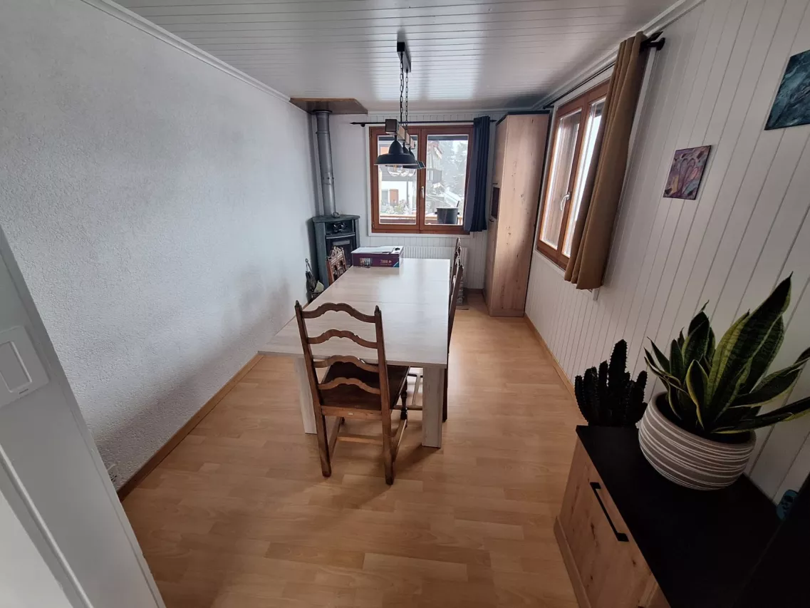 Magnifique chalet avec grand terrain et vue panoramique – Aven (Valais)