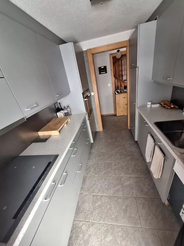 Magnifique chalet avec grand terrain et vue panoramique – Aven (Valais)